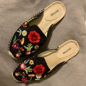 Soludos mules flower embroidered embellished 🌺